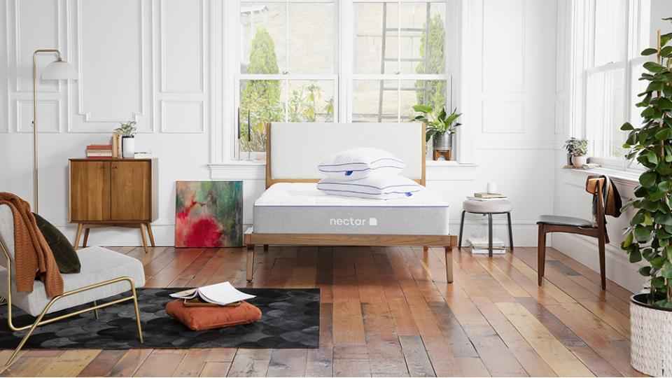 Meilleur matelas 2021 : notre top 10 des matelas en mousse à mémoire de forme, à ressorts ensachés, hybrides et économiques